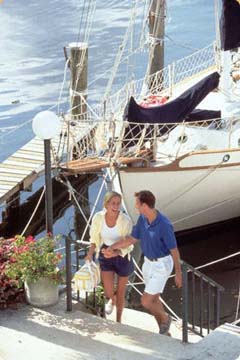Vista panoramica de Puerto Colon en La Isabela